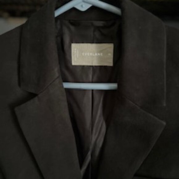 Everlane Oversized Blazer in Buttersmooth - Picture 9 of 9